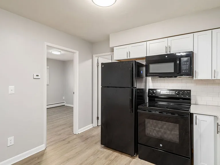 639 Riverview Dr #8 — Photo 6