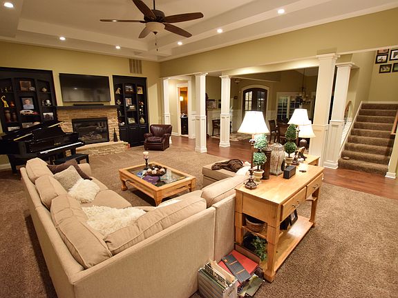 2nd image of 1012 Paxon Dr
