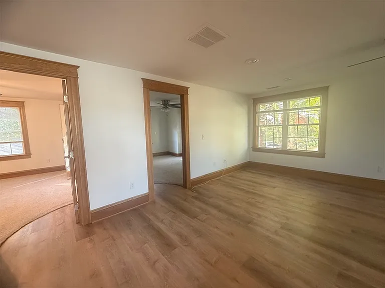 35B Beach St #B — Photo 8