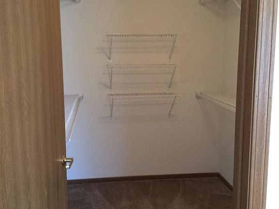5th image of 7775 Park Dr #2