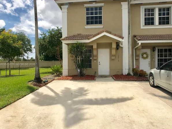 12218 SW 8th Ct, Hollywood, FL 33025