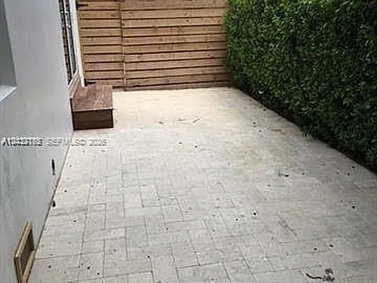 3 Farrey Ln #3 — Photo 8