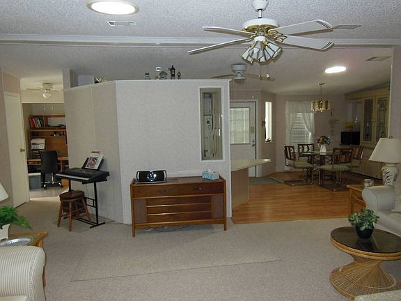 5th image of 4539 Darnell Pl