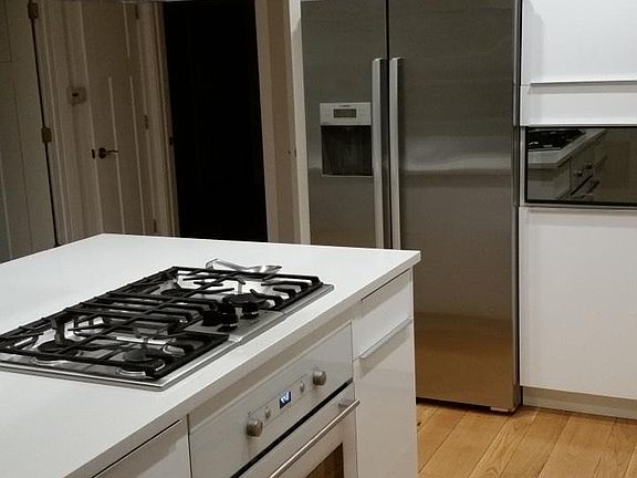 5th image of 7023 W Newport Ave