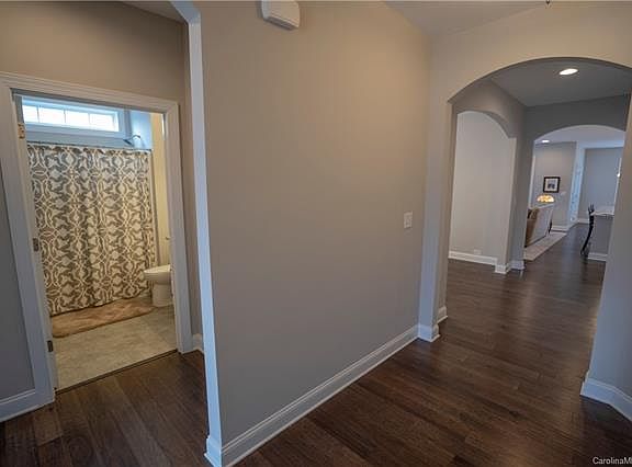 4th image of 432 Trillium Way
