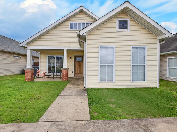 213 Creekstone Trl, Calera, AL 35040