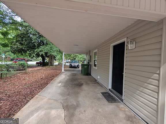 2nd image of 1922 Reese Rd