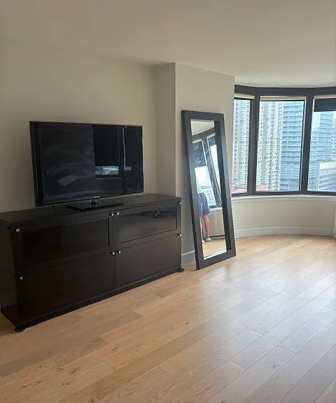 330 E 38th St #19O — Photo 6