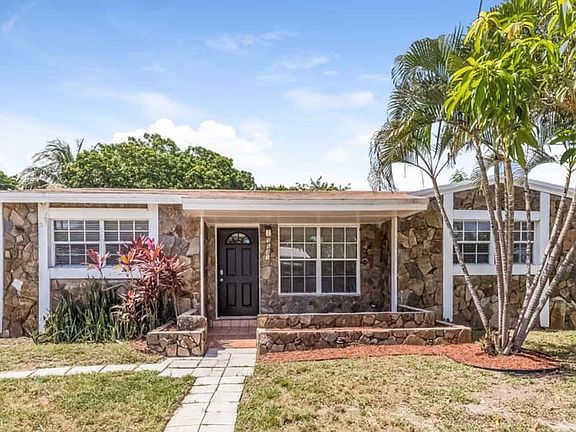 5th image of 3531 SW 15th Ct