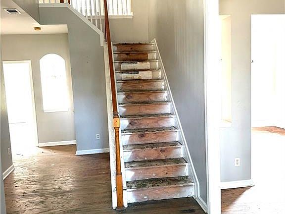 5th image of 7267 Thoreau Cir