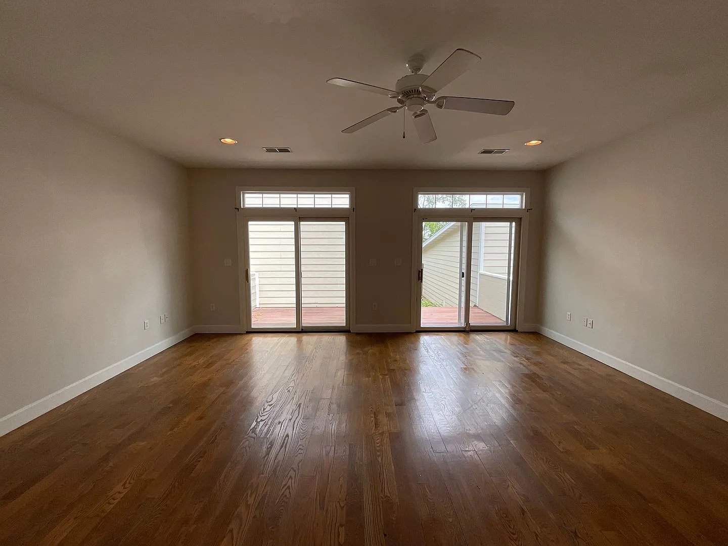 Price Street Condos — Photo 4