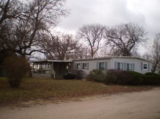 300 E Schultz Rd, Doniphan, NE 68832