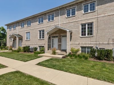 183 N East River Rd Unit D3, Des Plaines, IL, 60016