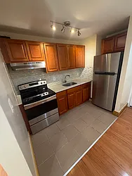 686 Beck Street, #3D