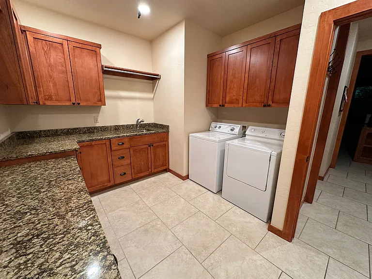 2709 Belmont Dr — Photo 11