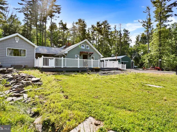 49 Nursery Rd, Titusville, NJ 08560