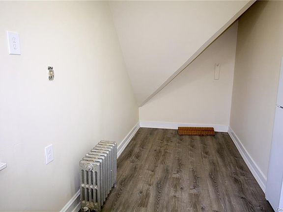 4th image of 131 Charles St #B