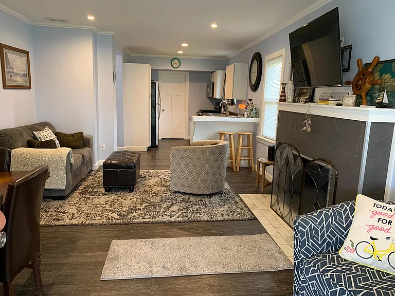 205 Canton Ave — Photo 2