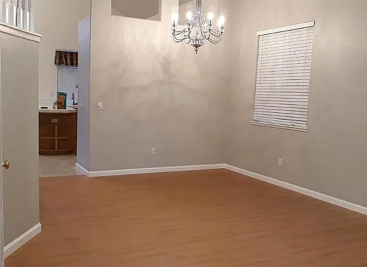 4 bed, 2.5 bath, 1990 sqft, $2,675 — Photo 2