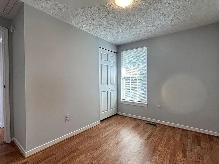 8106 Rhode Island Ave — Photo 24