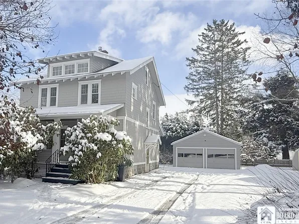 9 Bentley Ave, Lakewood, NY 14750