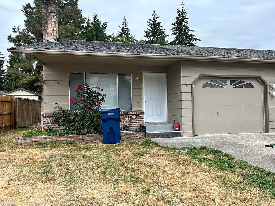 1st image of 1809 & 1811 C St SE #1811