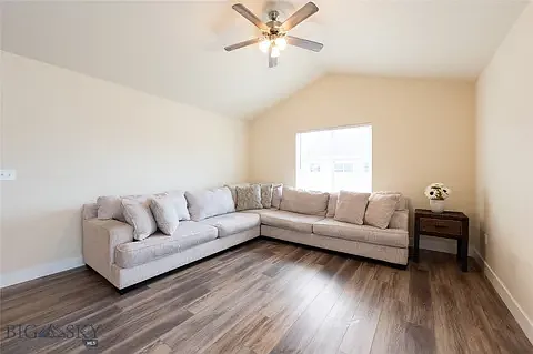 609 Snow Ghost St — Photo 5