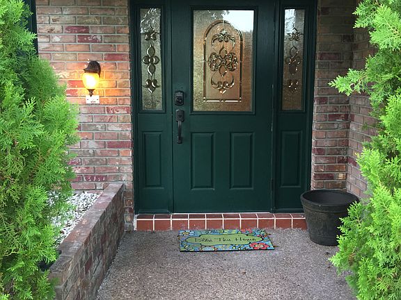 Front entryway