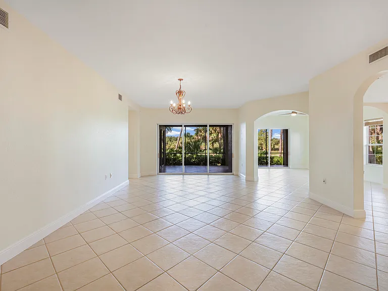 9142 Cherry Oaks Ln #102 — Photo 6