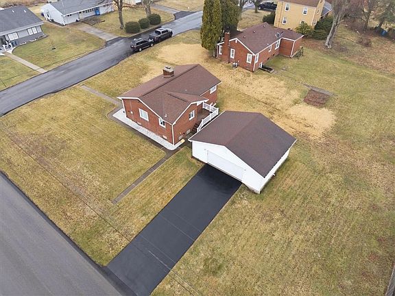 3rd image of 2039 Circle Dr #3