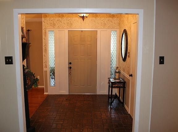 2nd image of 2307 Kentucky Dr