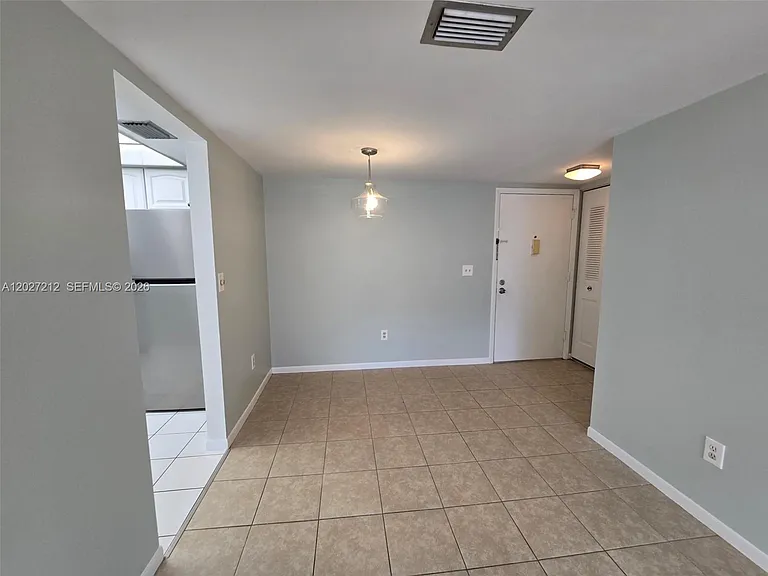 950 S Kanner Hwy #B4 — Photo 8