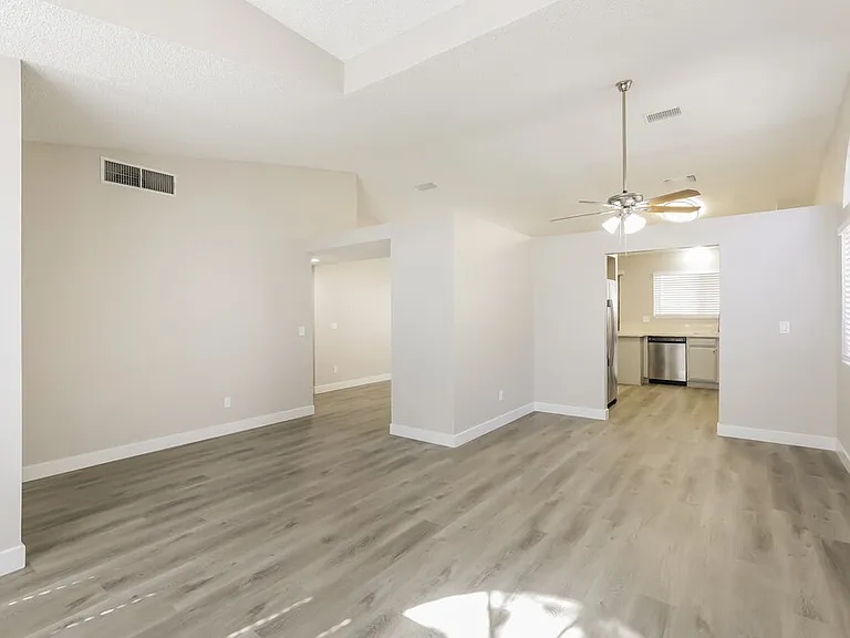 1330 White Dr — Photo 4