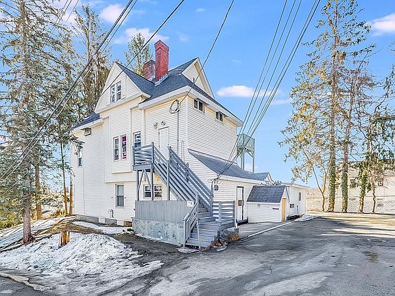 3rd image of 164 Blossom St
