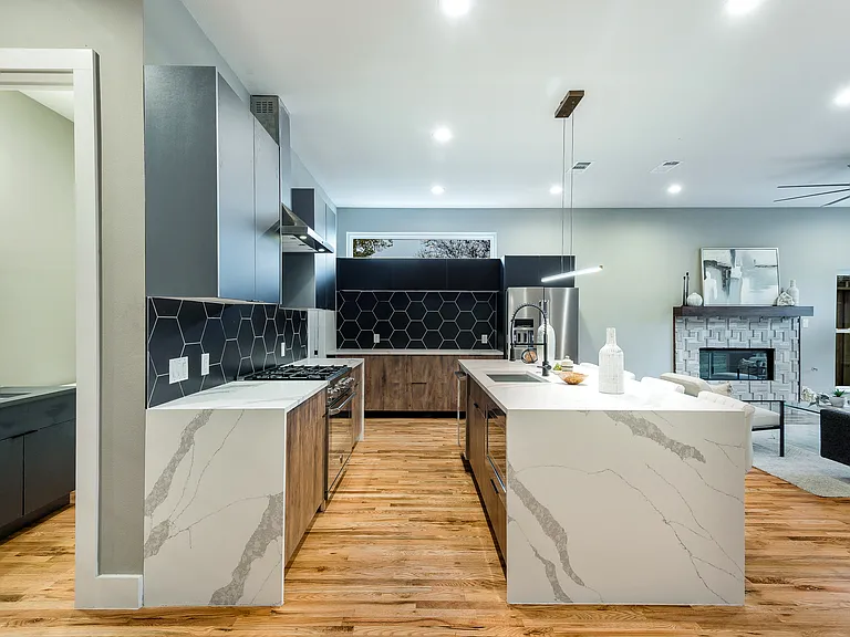 6251 Saint Moritz Ave — Photo 9