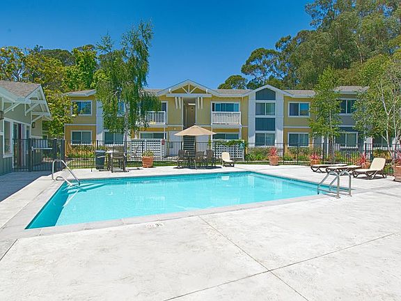 3rd image of 755 14th Ave APT 210