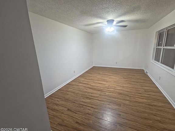 4th image of 394 Oakgrove Rd