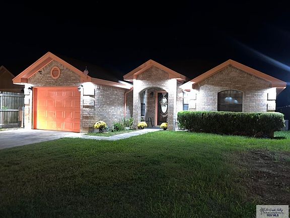 2nd image of 525 Mango Ln