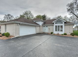 18050 Jason Ln, Lansing, IL 60438