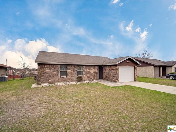 2nd image of 210 Spur Dr