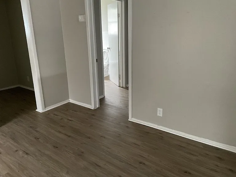 811 Rivas St — Photo 12