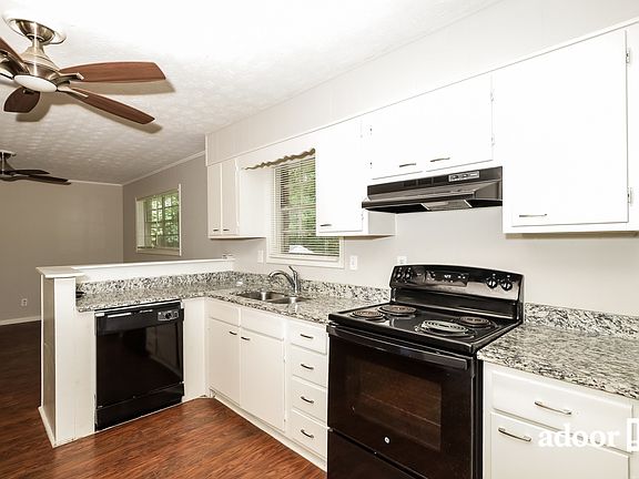 2nd image of 6155 Knights Ln