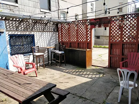 Rented by Steffan Olausson Partridge, LREB | media 43