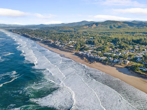 4875 N Highway 101 #2, Depoe Bay, OR 97341