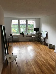 Rented by K & O Realty Associates Inc.