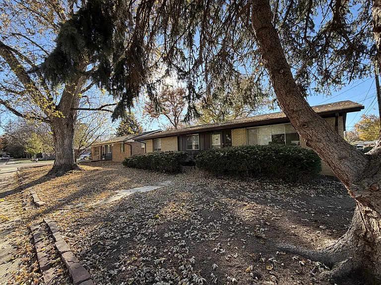 1033 Grant St — Photo 11