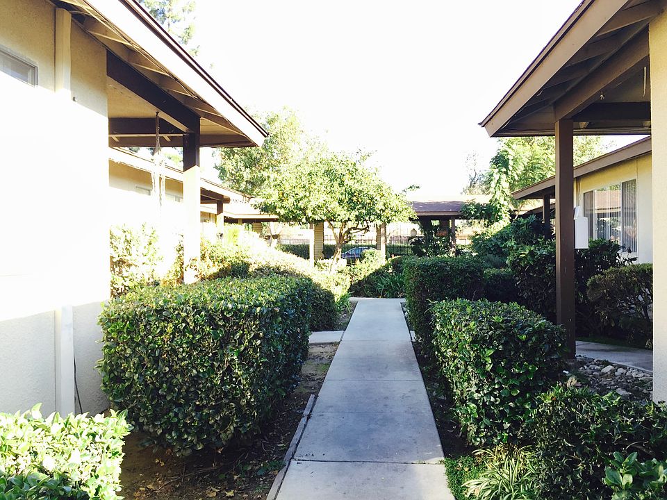 2nd image of 1813 Benedict Way
