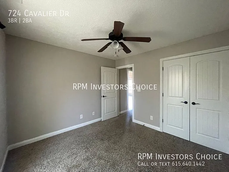 724 Cavalier Dr — Photo 14