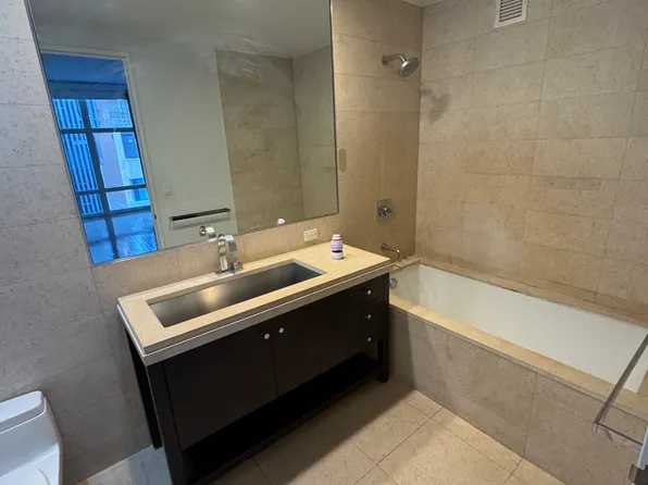 1600 Broadway 21G image 9 of 9