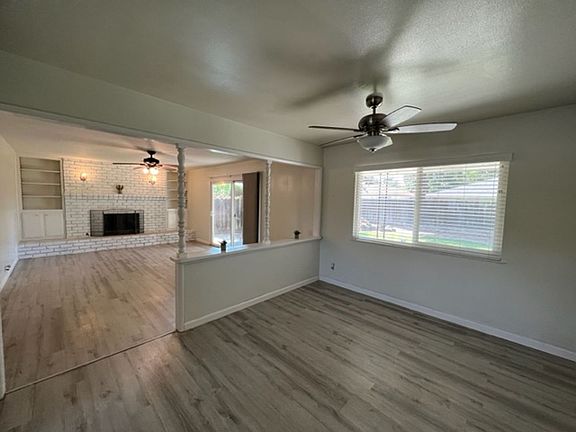3rd image of 3273 W Roberts Ave